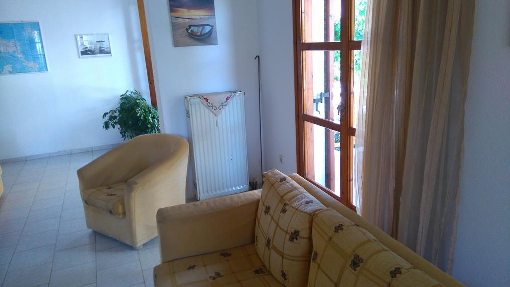 Hotel Aidipsos Лутра-Эдипсу Экстерьер фото